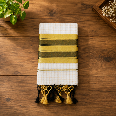 Kerala Saree with Check Design and Coloured Pallu