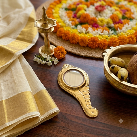 Aranmula Kannadi (Conch- Shaped) | Metal Mirror