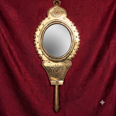 Aranmula Vaal Kannadi | Mirror size 7 inch | Big Wall Mirror | Unique Handpolished Metal Mirror