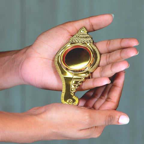 Aranmula Kannadi (Conch-Shaped) | Handmade Metal Mirror of Kerala