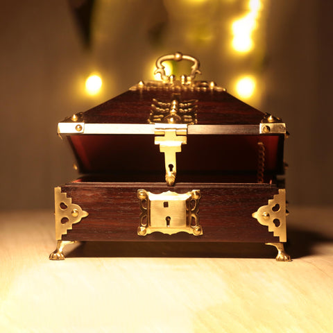 Hand Crafted Nettur Petti 10 x7 | Amadapetti | Ornament Box