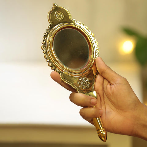 Aranmula Val Kannadi | Hand Mirror | Authentic Kerala Handmade Metal Mirror