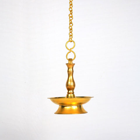 Hanging oil lamp in Brass, Kerala Thookuvilakku